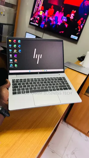 New Ordinateur Portable HP 8GB AMD Ryzen 3 SSD 256GB