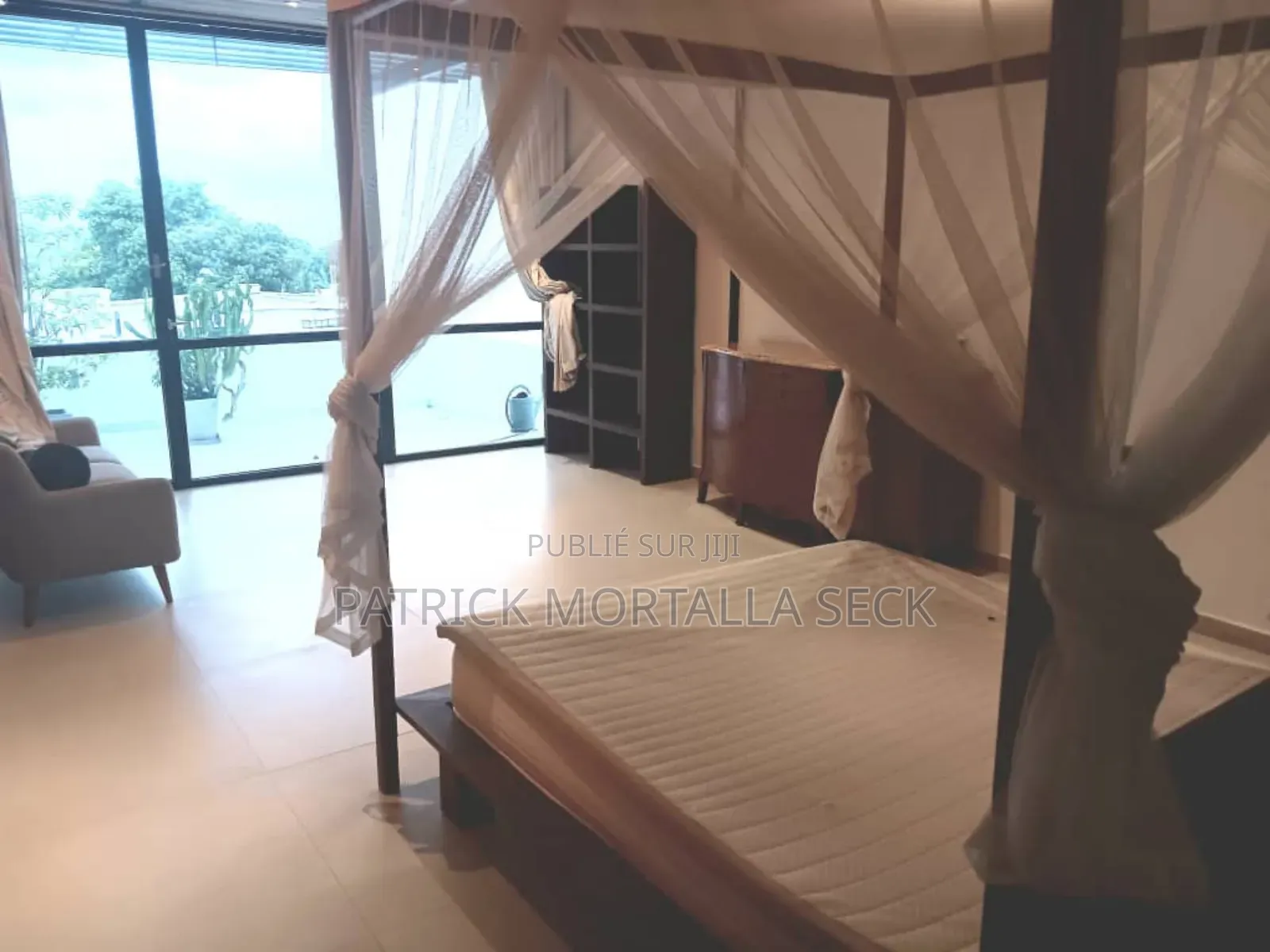 Furnished 3chbre Appartement-terrasse à Louer