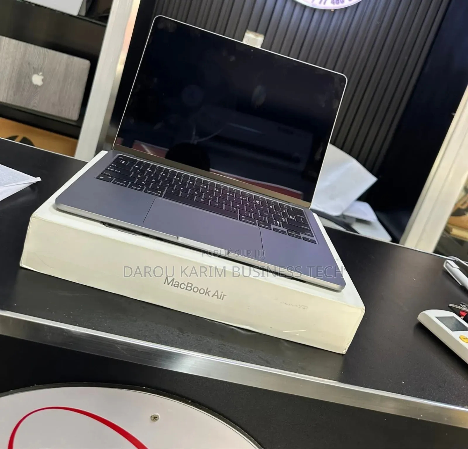 New Apple MacBook Air 2024 M3 13-Inch 16GB Apple M3 HDD+SSD 512GB