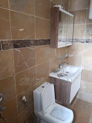 1chbre Studio dans Green Building, Almadies à Louer