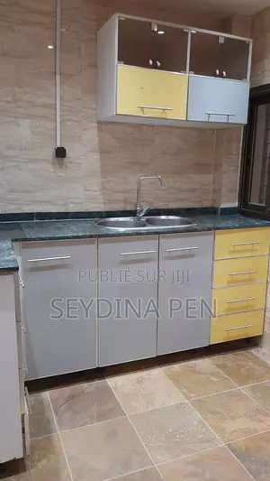 1chbre Studio dans Green Building, Almadies à Louer