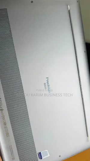 Photo - New Ordinateur portable Dell Precision 5550 32GB Intel Core i9 SSD 1T