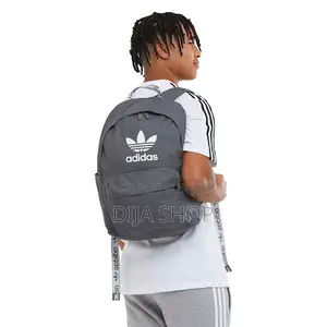 Photo - Sac À Dos Nike Et Adidas Disponible