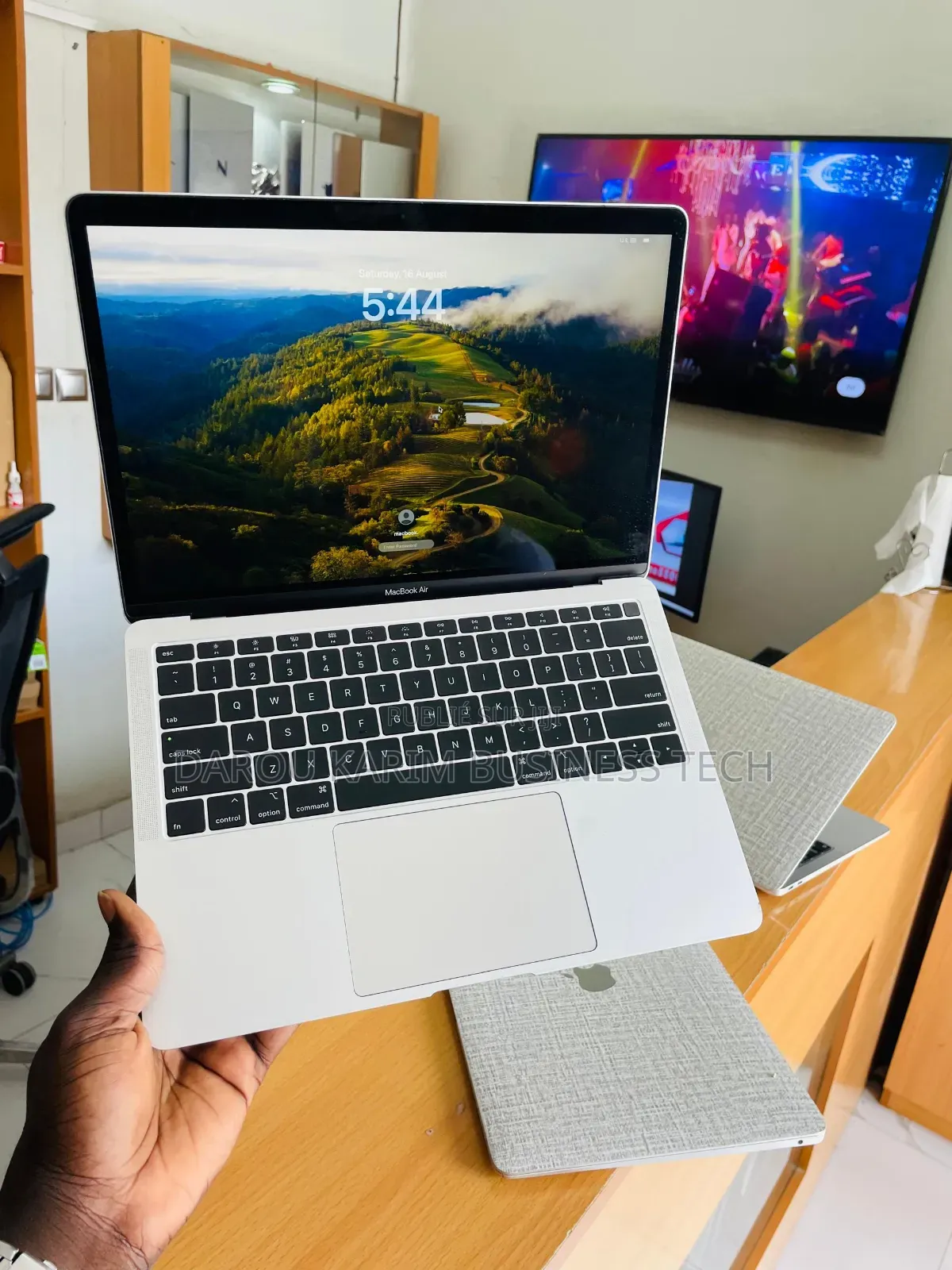 New Apple MacBook Air 2019 8GB Intel Core I5 SSD 128GB