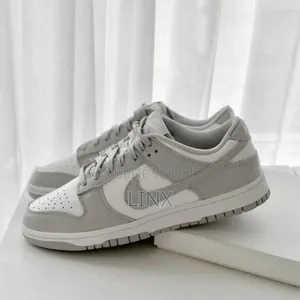 Photo - Nike Dunk Low Disponible