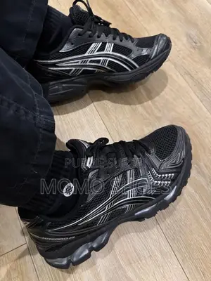 Chaussures Asics Kayano 14