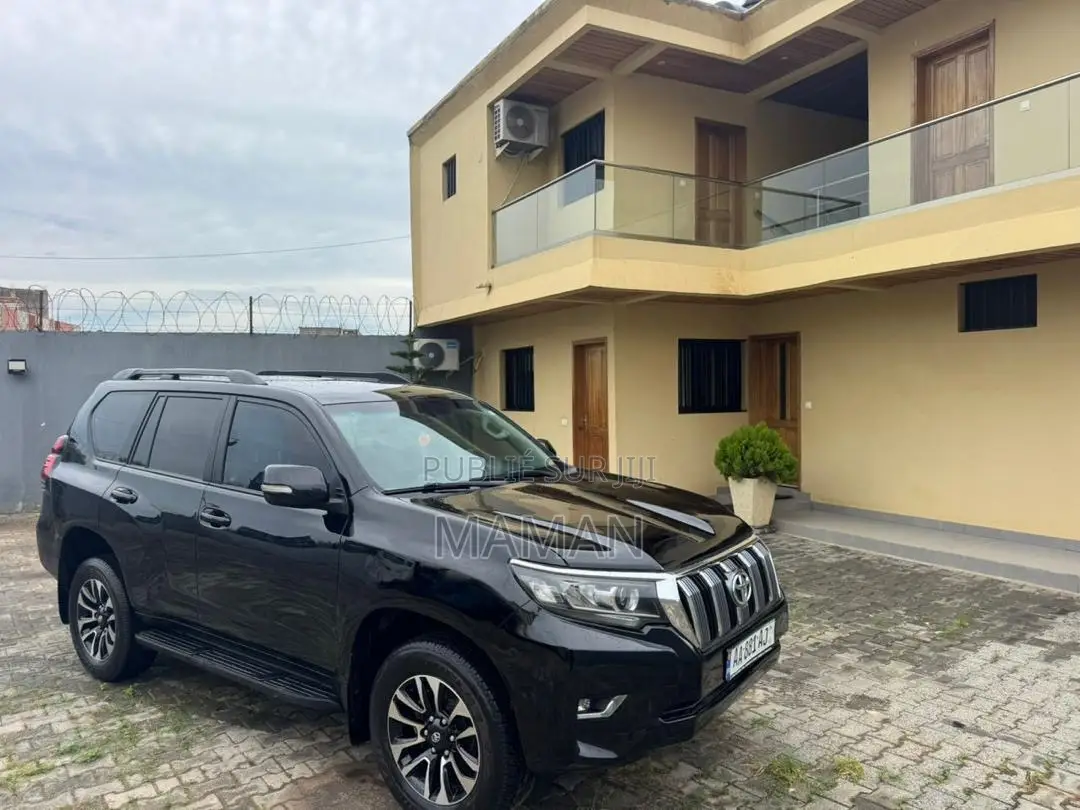 Toyota Land Cruiser Prado 2016 Black
