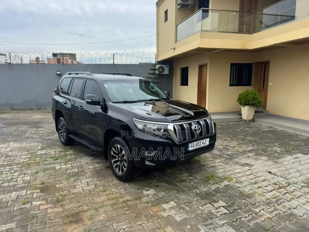 Toyota Land Cruiser Prado 2016 Black