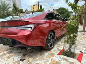 Hyundai Elantra 2022