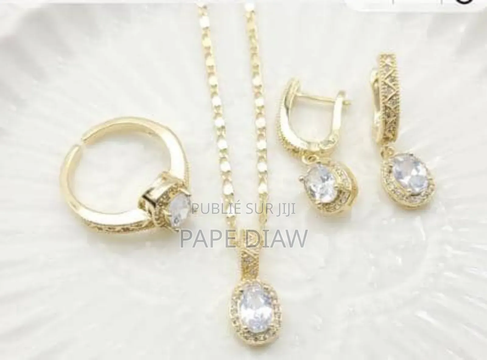 Parure Plaqué or (Collier + Boucles D’Oreilles + Bague Réglable