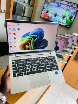 Photo - New Ordinateur Portable HP ProBook 440 G8 16GB Intel Core I5 SSD 256GB