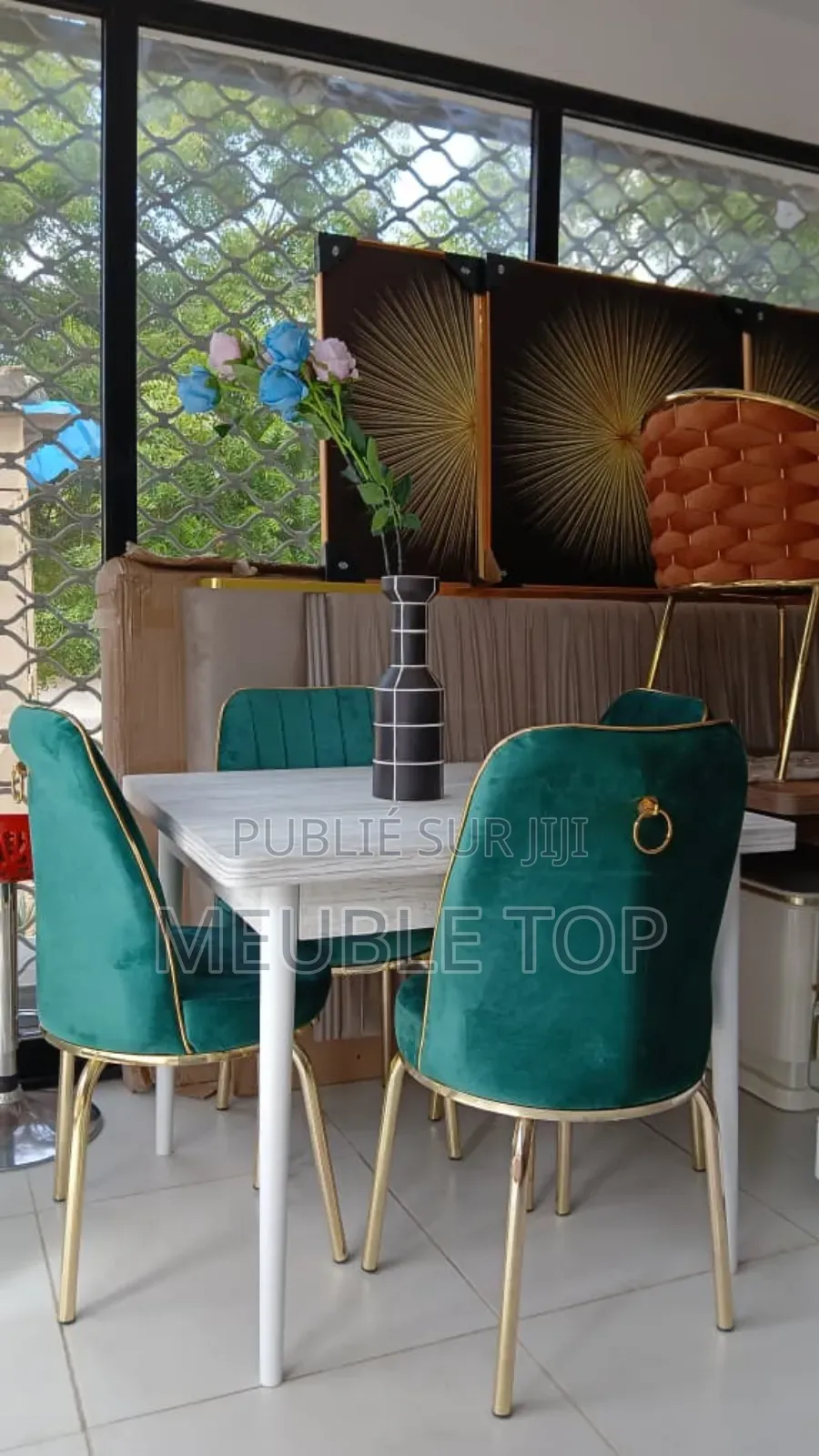 Tables À Manger De 4 Places Neuves