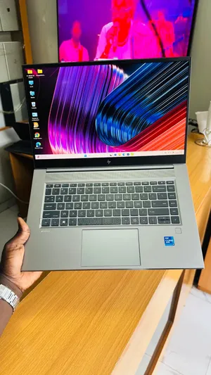 Photo - New Ordinateur Portable HP ZBook 15 32GB Intel Core I7 SSD 1T