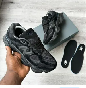New Balance 9060 Noir Disponible