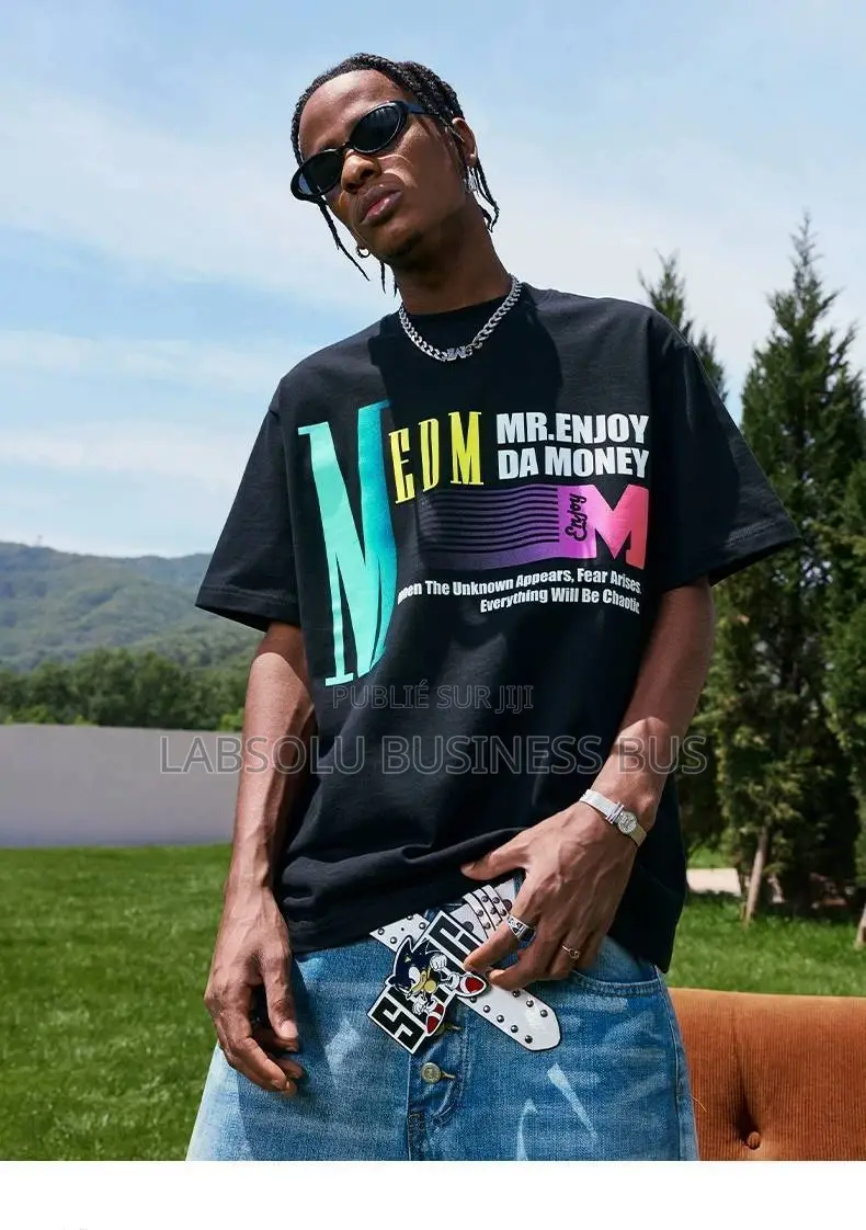 Disponible Chez L’Absolu