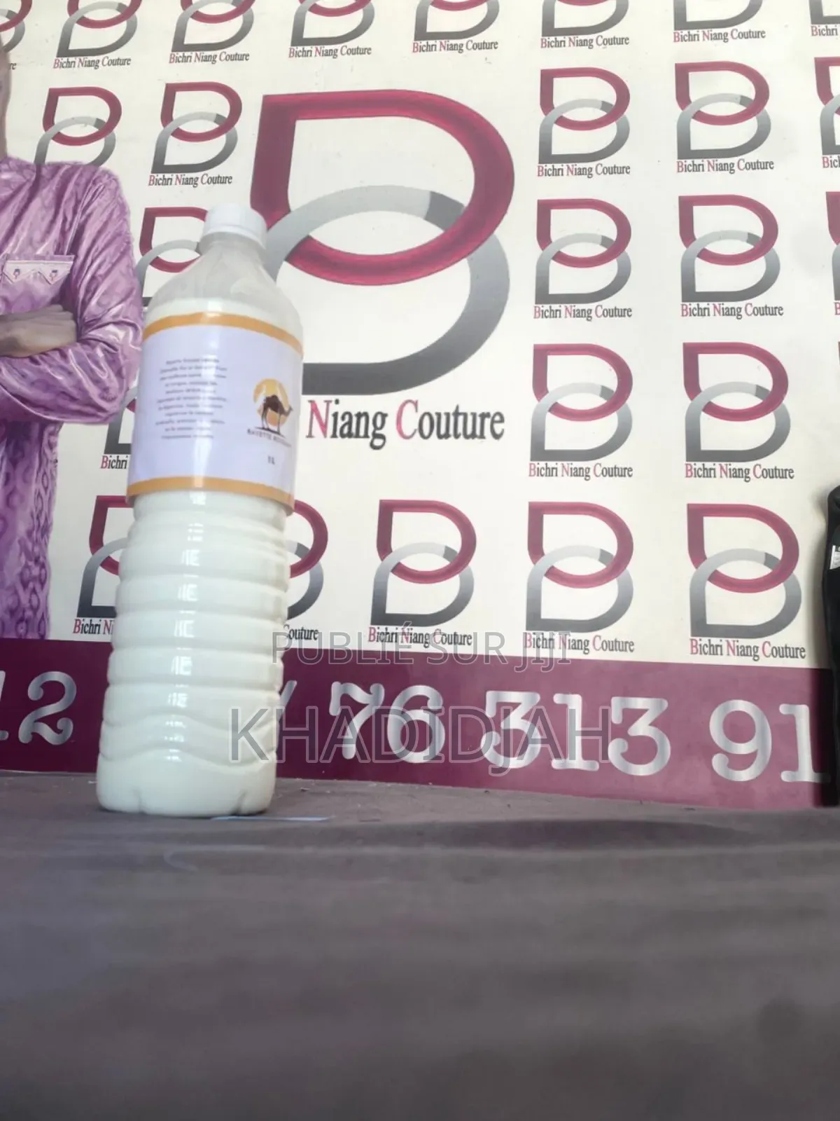 Lait De Chamelle Frais Et Graisse De Bosse De Chameau