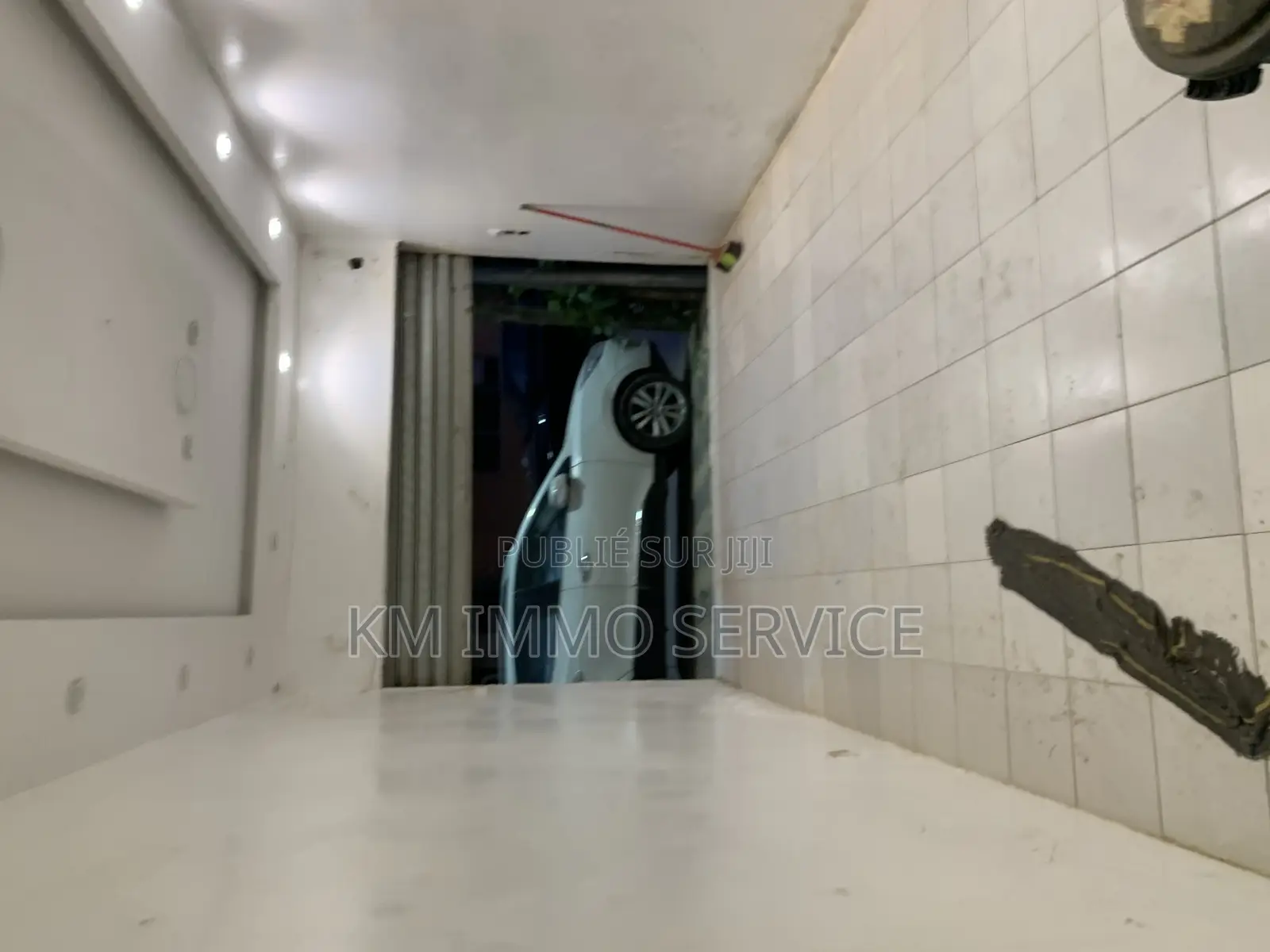 Boutique a Louer - Sacree Coeur 3