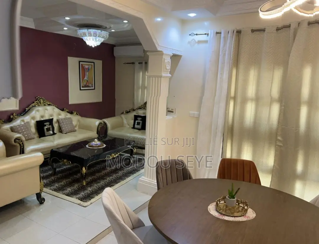 6chbre Maison dans Villa R+1, Niayes à Louer