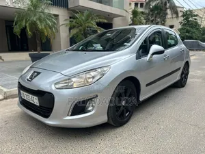 Photo - Peugeot 308 2013 Gris