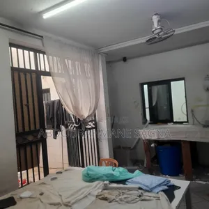 Photo - Boutique À Louer