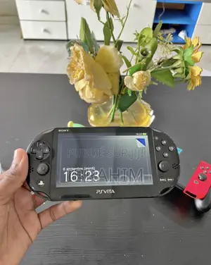 Photo - Ps Vita Venant Flasher Craker Plusieurs Jeux Fc25 