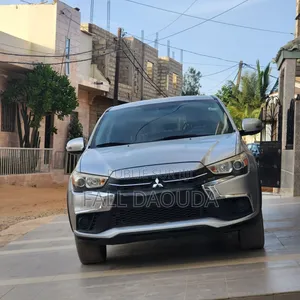 Photo - Mitsubishi Outlander 2019