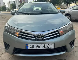 Photo - Toyota Corolla 2017 Gris