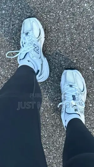 Photo - New Balance 530