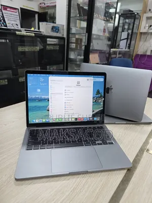 Photo - Ordinateur Portable Apple MacBook Pro 2020 16GB Intel Core I5 SSD 512GB