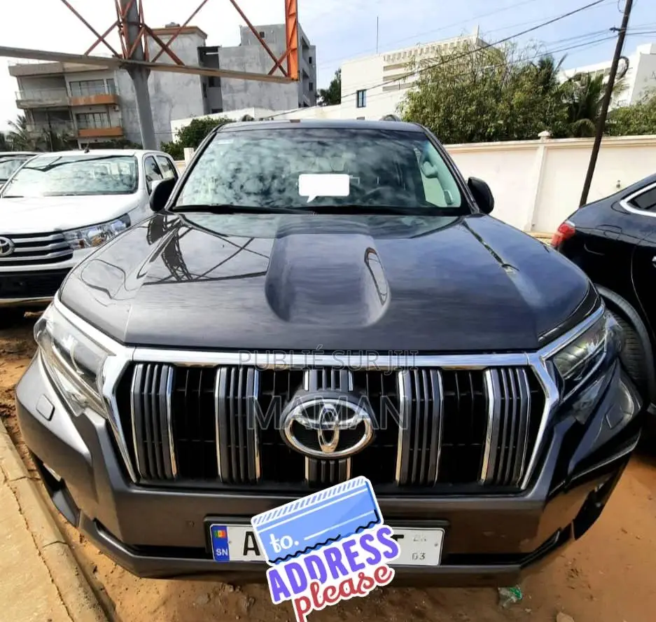 Toyota Land Cruiser Prado 2.8 2023 Gris