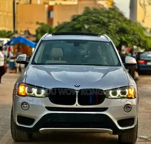 Photo - BMW X3 xDrive30i AWD 2018 Gris