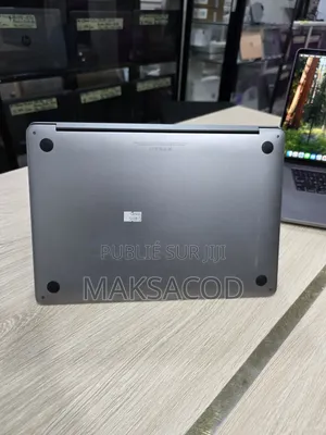 Ordinateur Portable Apple MacBook Pro 2017 8GB Intel Core I5 SSD 256GB