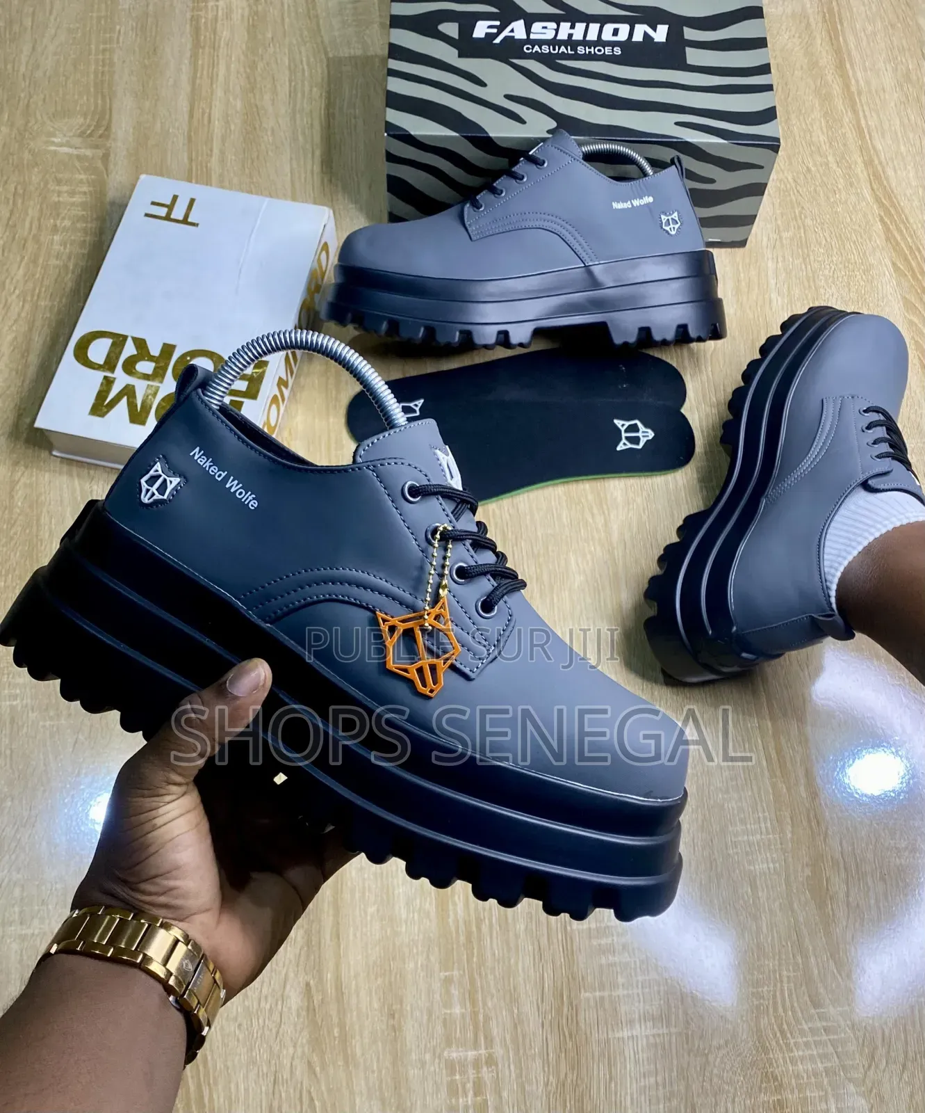 Naked Wolfe Bold Step