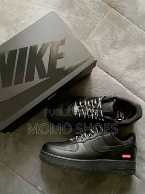 Chaussures Nike Air Force 1 Supreme