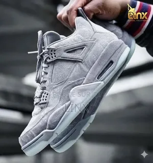 Grey Velvet Basket Air Rétro Disponible