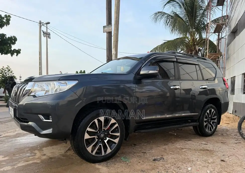 Toyota Land Cruiser Prado 2021 Black