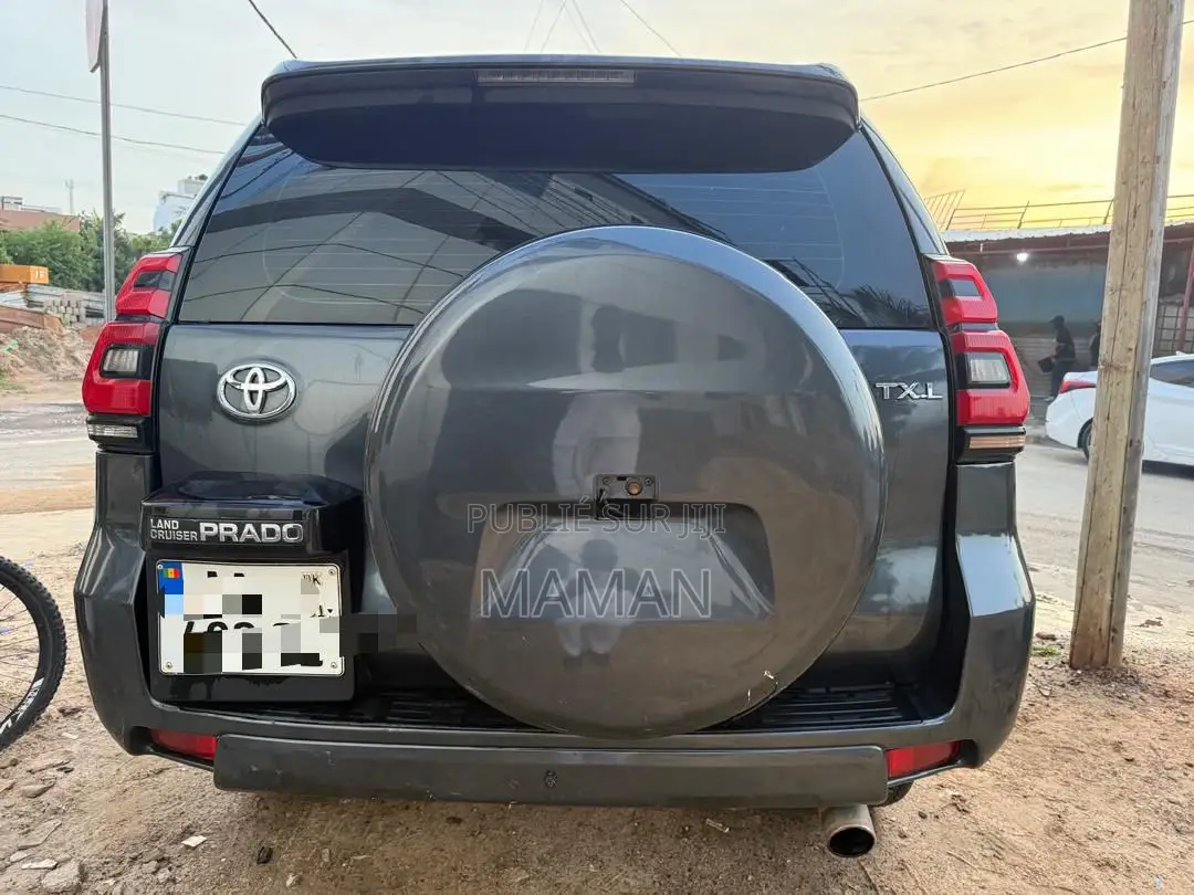 Toyota Land Cruiser Prado 2021 Black