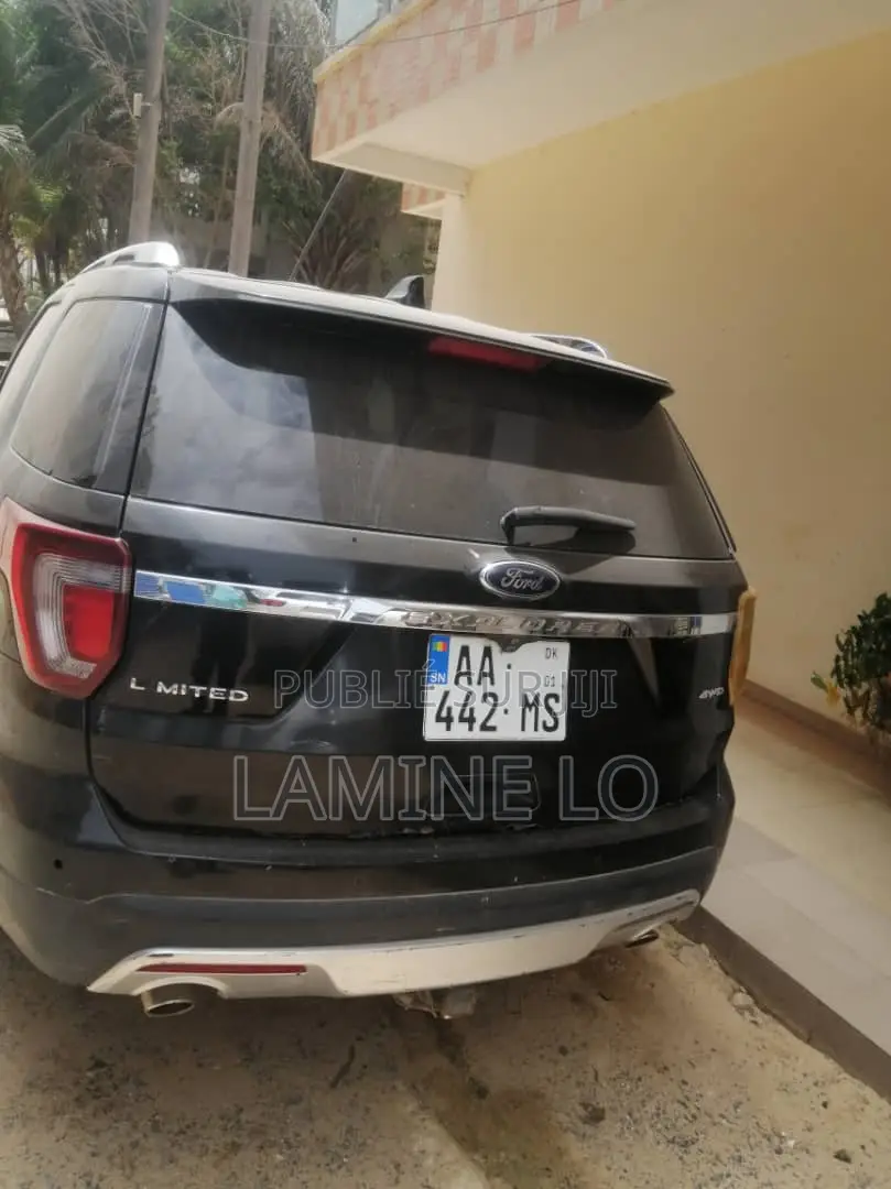 Ford Explorer 2016 Noir Mat