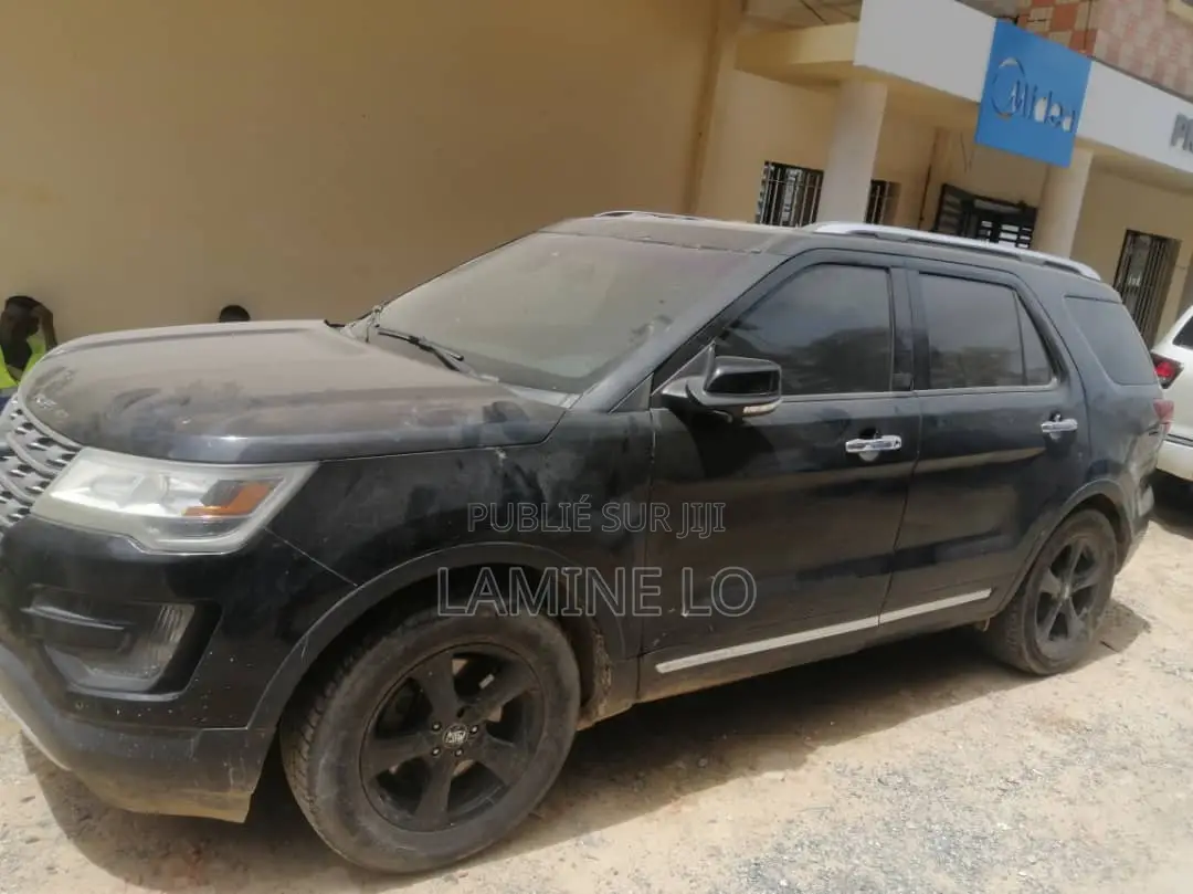 Ford Explorer 2016 Noir Mat