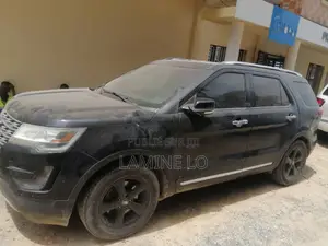 Ford Explorer 2016 Noir Mat