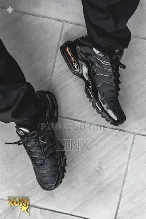 Photo - Triple Black Nike Tn Disponible