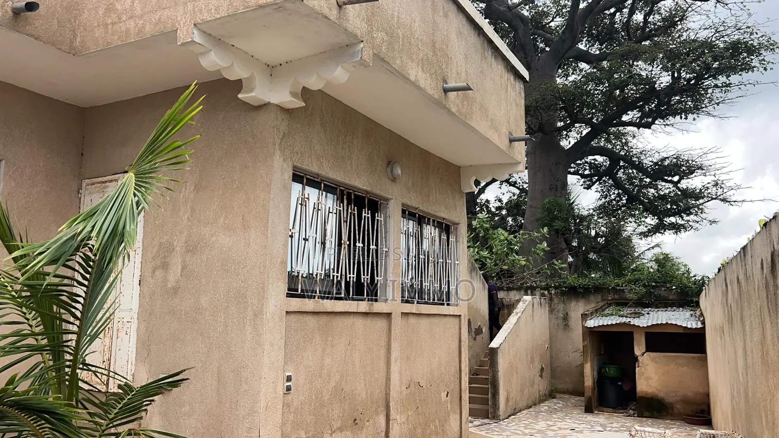 3chbre Villa dans Villa, Thiès Sud à Vendre