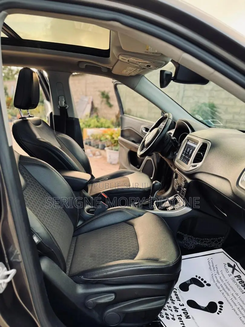 Jeep Boussole 2018 Gris