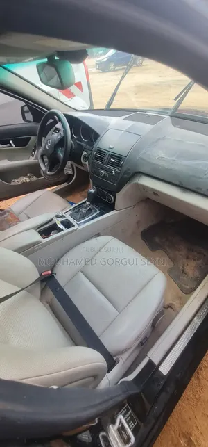 Mercedes-Benz C200 2007 Noir Mat