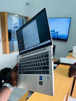 Ordinateur Portable HP 630 16GB Intel Core I5 SSD 256GB