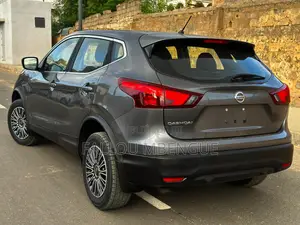Nissan Qashqai 2018 Gris