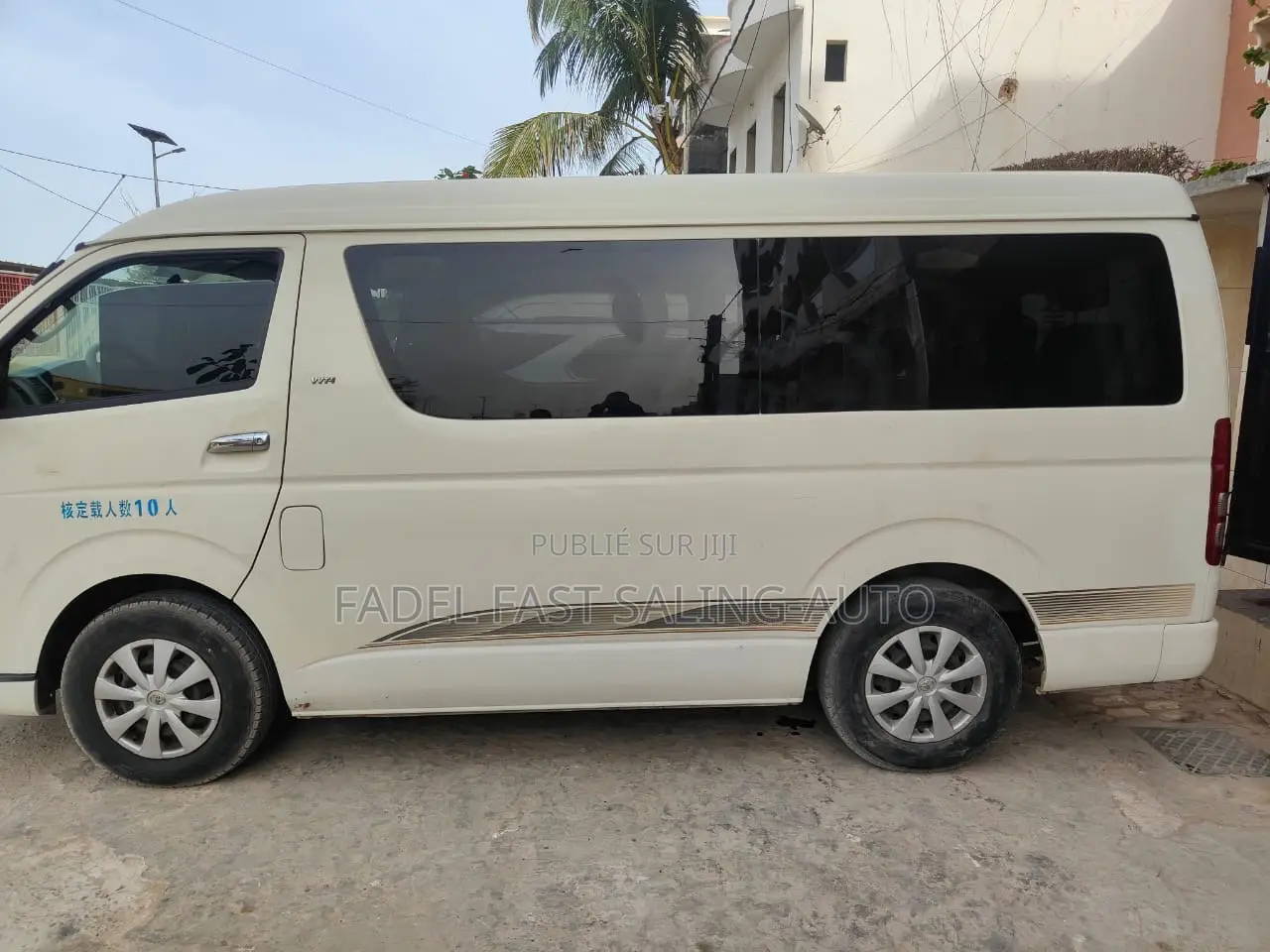 Toyota HiAce 2018 Blanc
