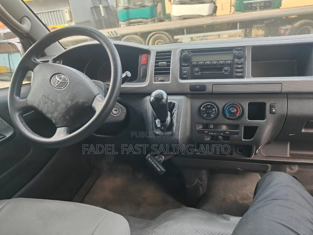 Toyota HiAce 2018 Blanc