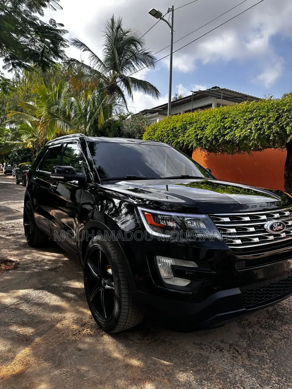 Ford Explorer XLT AWD 2018 Black