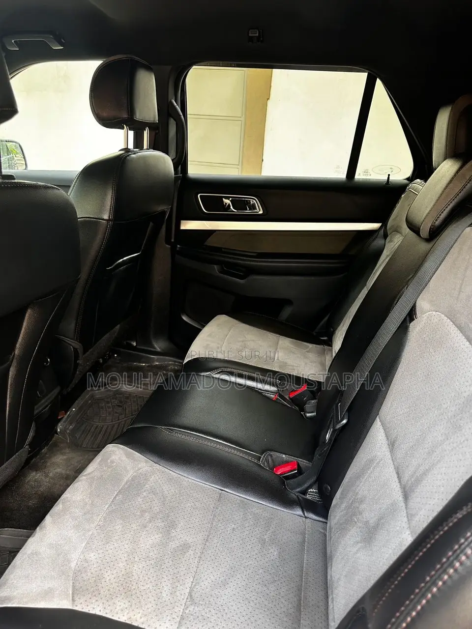 Ford Explorer XLT AWD 2018 Black